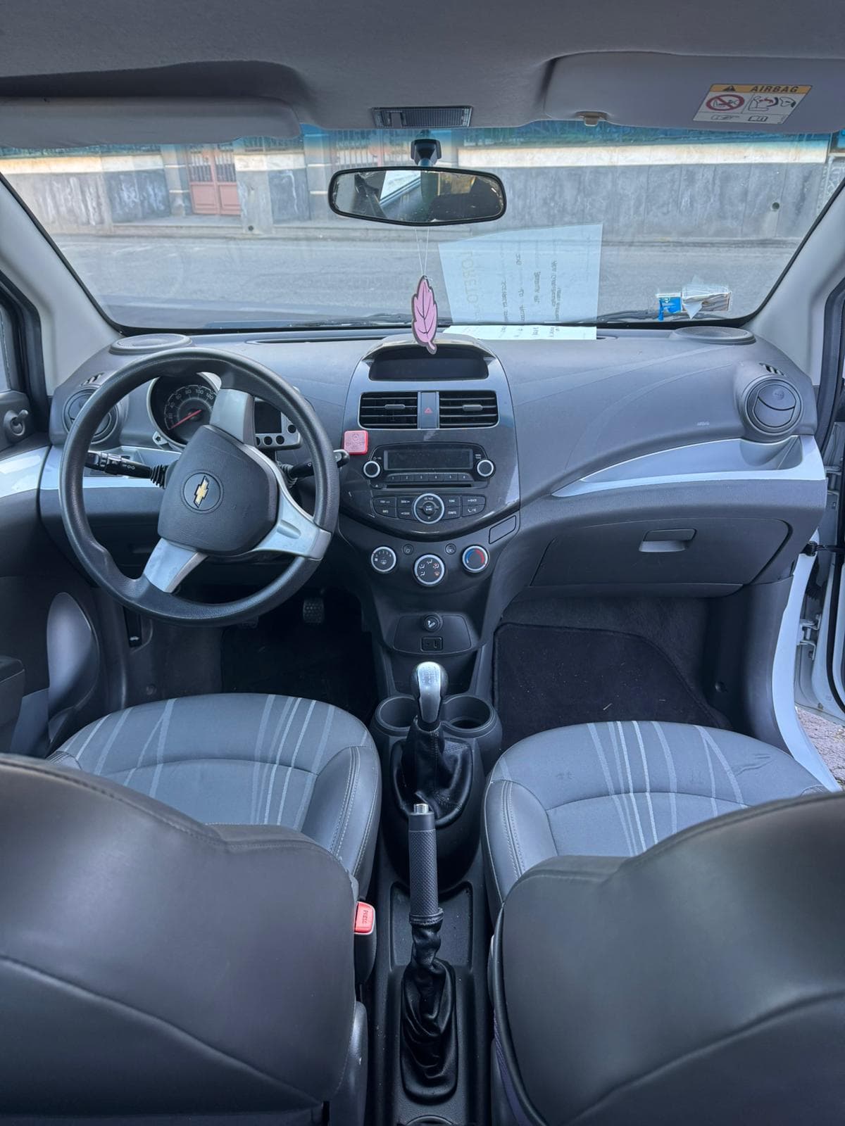Chevrolet Spark thumb 1