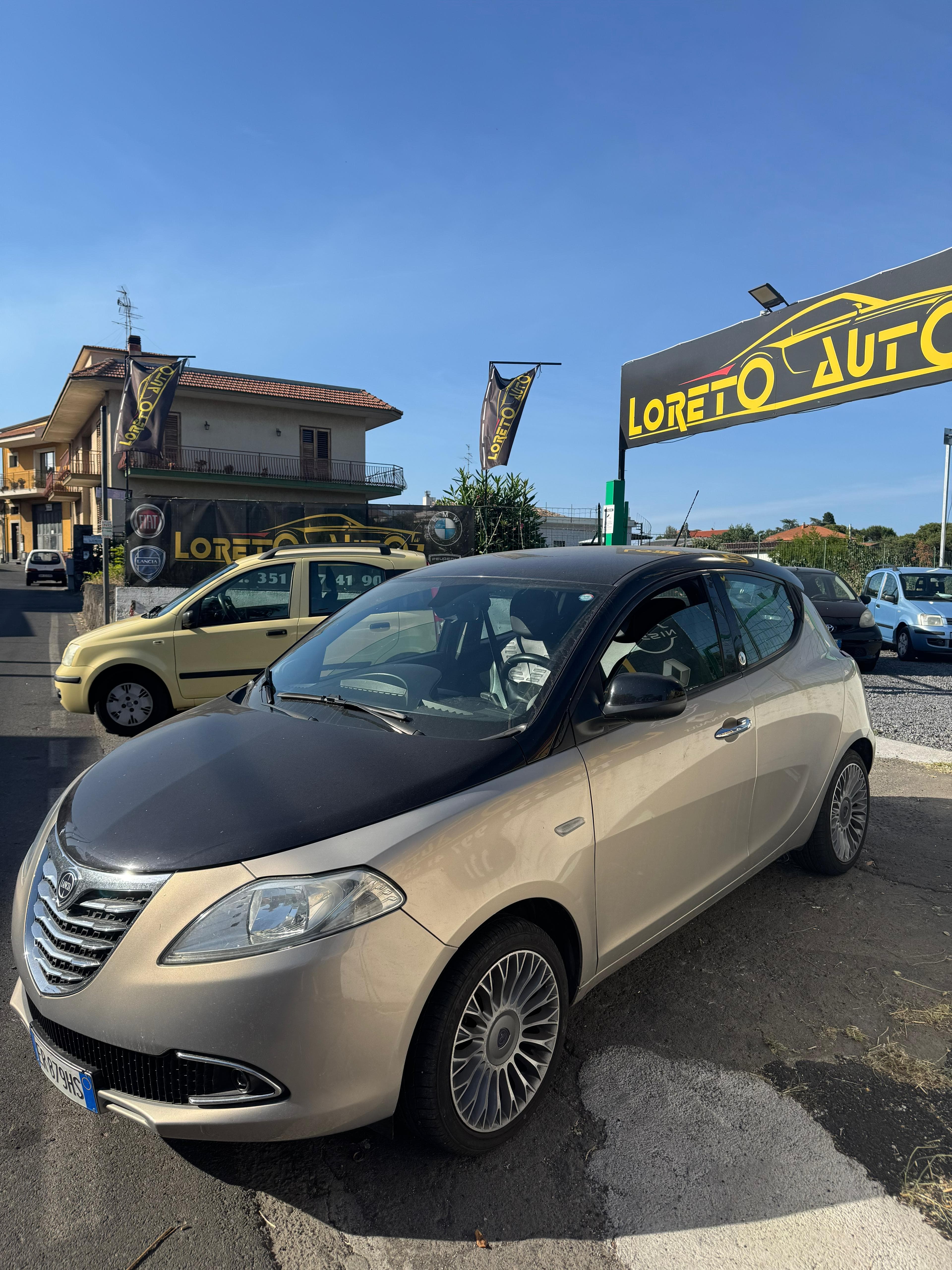Lancia Ypsilon Ecochic Gold