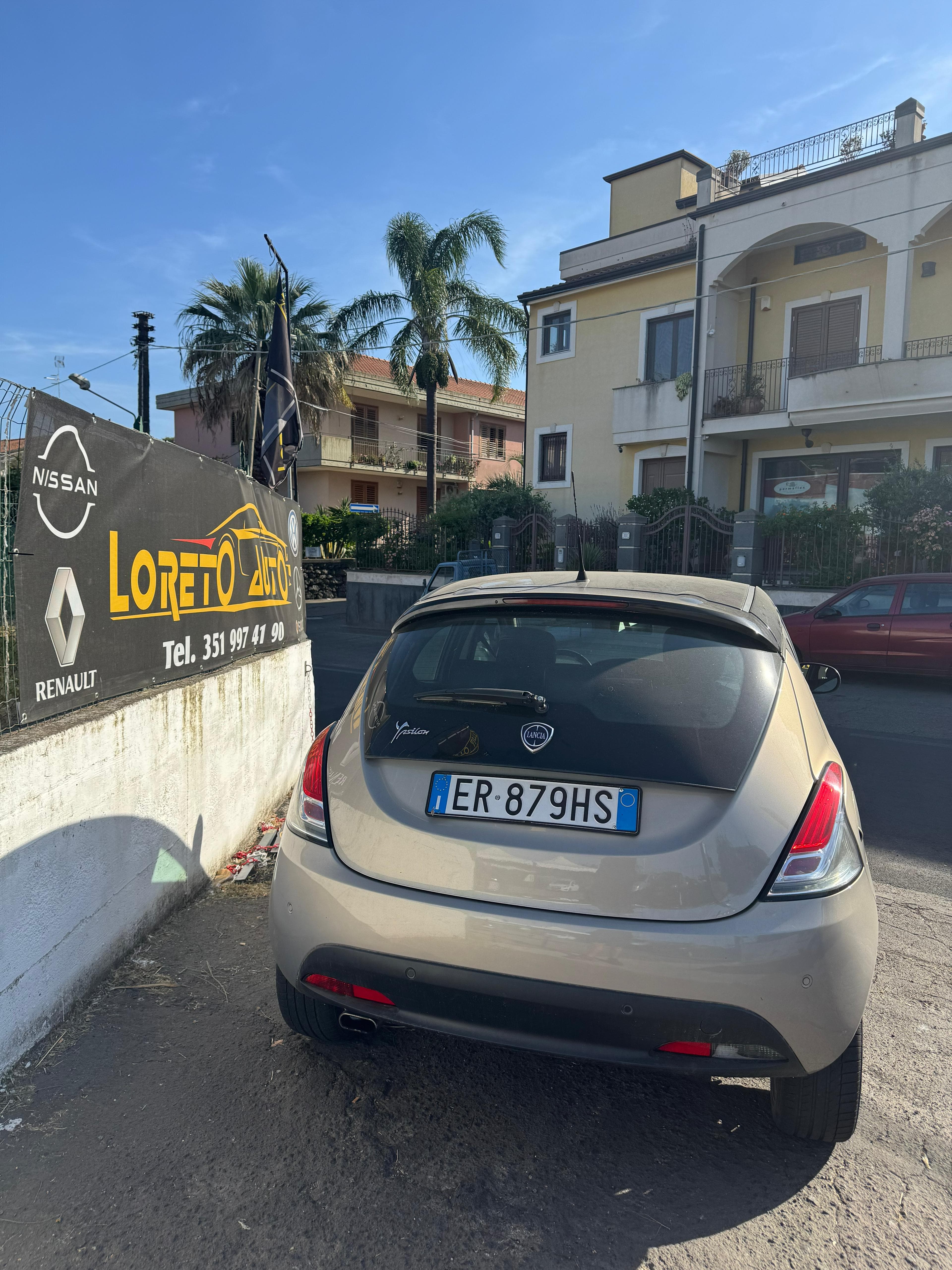 Lancia Ypsilon Ecochic Gold thumb 3
