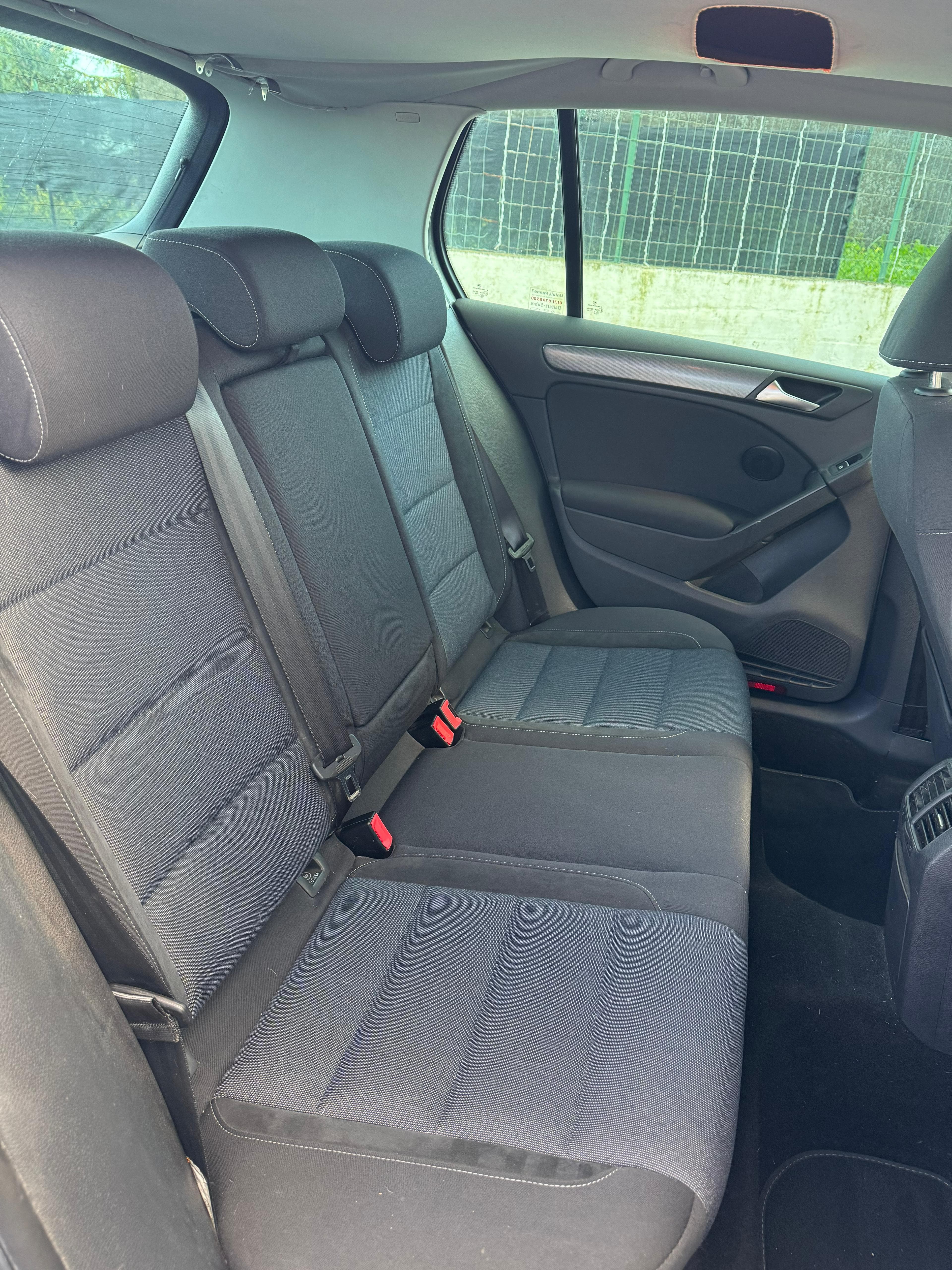 Volkswagen Golf 1.6 TDI 105 CV thumb 6